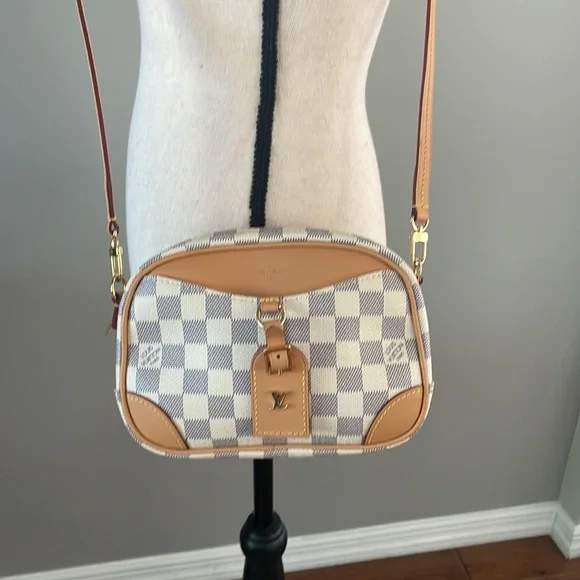 AUTHENTIC LOUIS VUITTON BAG - Picture 11 of 16